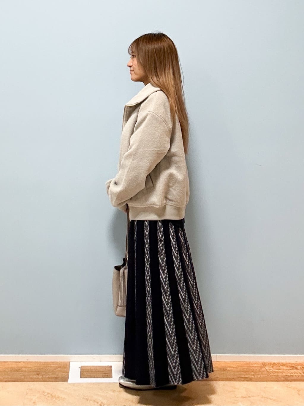 mikoさんの「SHOO･LA･RUE｜【洗濯機可/セットアップ可／S-LL】新色追加 女性らしさ際立つ もちもちニットスカート」を使ったコーディネート