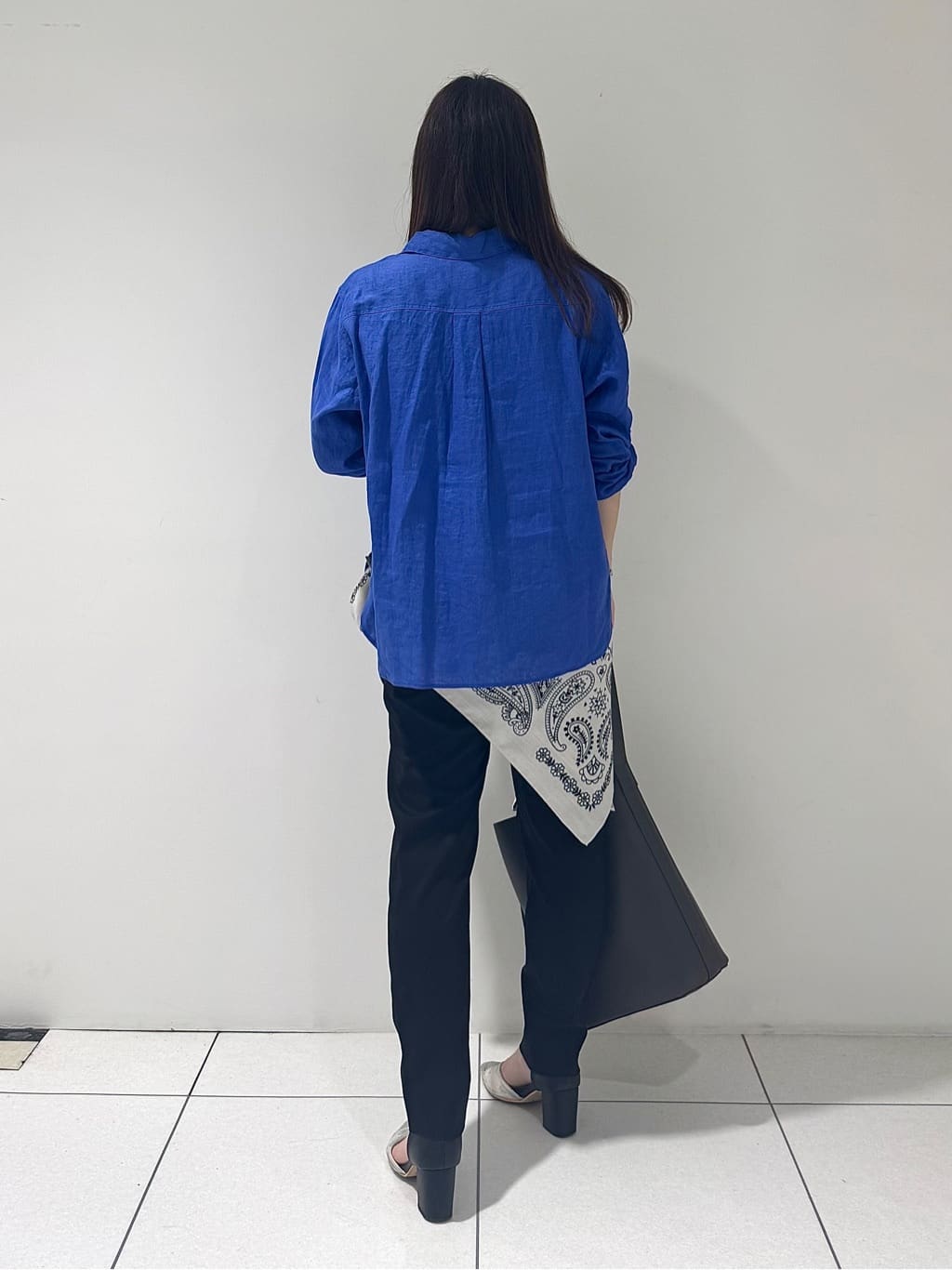 そんさんの「INDIVI｜【接触冷感／2WAY】カシュクールリネンシャツ」を使ったコーディネート