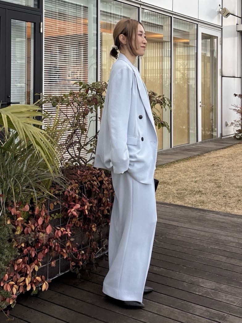 kotakiさんの「INDIVI｜【洗える／多機能／SETUP可】着る日傘ダブルジャケット」を使ったコーディネート