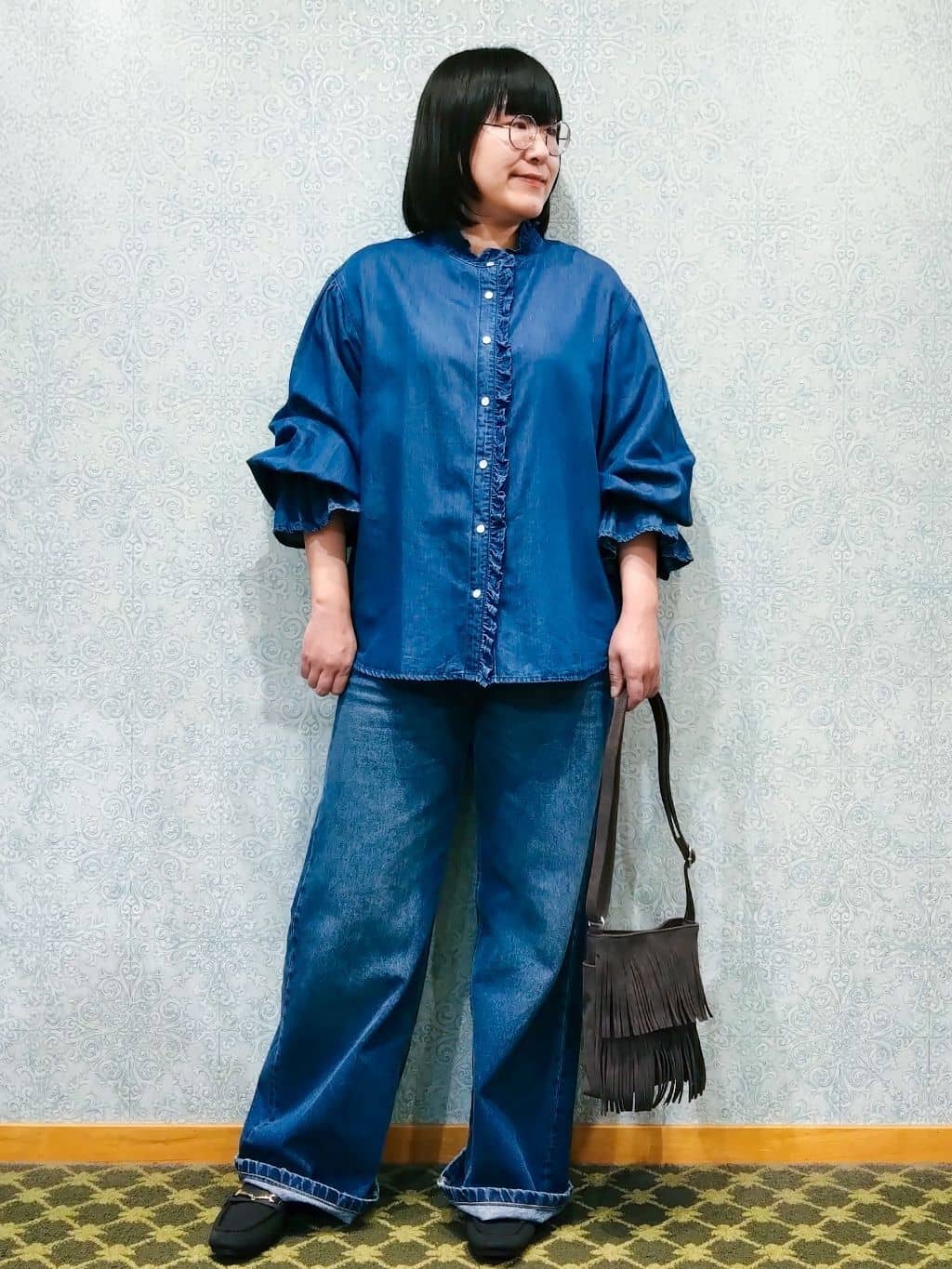 みいさんの「index｜ワイドストレートデニムパンツ【洗濯機OK】《S～LL》」を使ったコーディネート