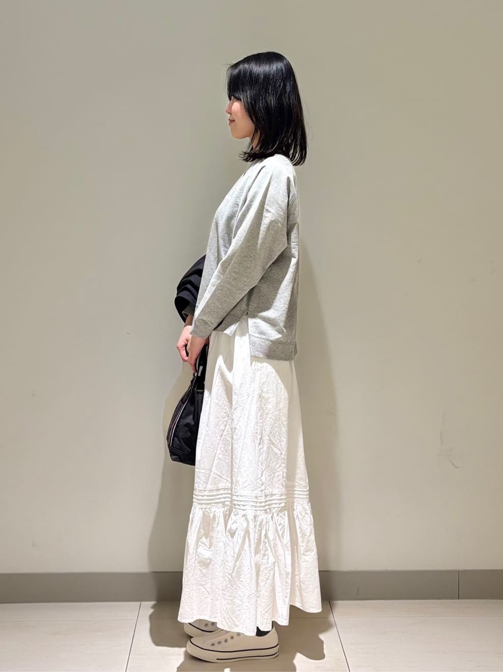 mayuさんの「Dessin｜【洗える】ラグラン切り替えミニロゴカットソー」を使ったコーディネート