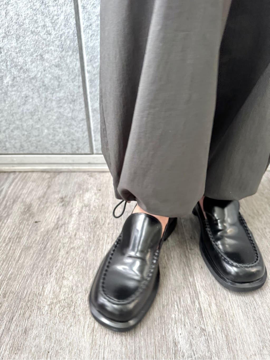 uchi__yamaさんの「CODE A｜dobby ruffle blouse」を使ったコーディネート