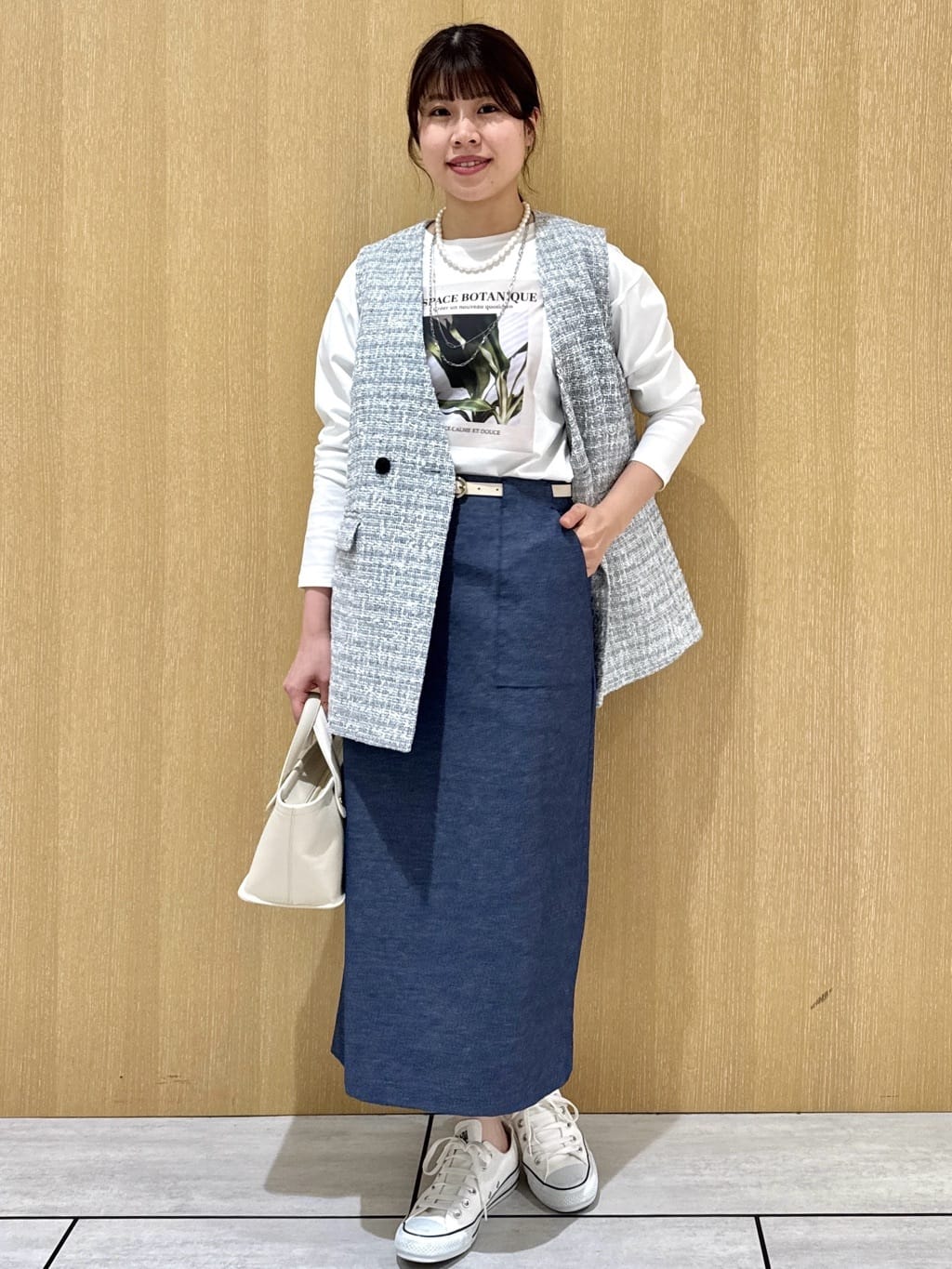 nanaさんの「UNTITLED｜【きれいめカジュアル】ツイードカラーレスジレ」を使ったコーディネート