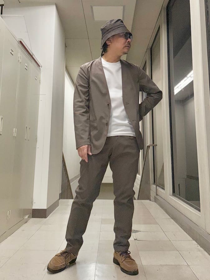 MAKOTO AIさんの「TAKEO KIKUCHI｜【ON／OFF兼用】CARREMANファブリック ノーカラージャケット」を使ったコーディネート