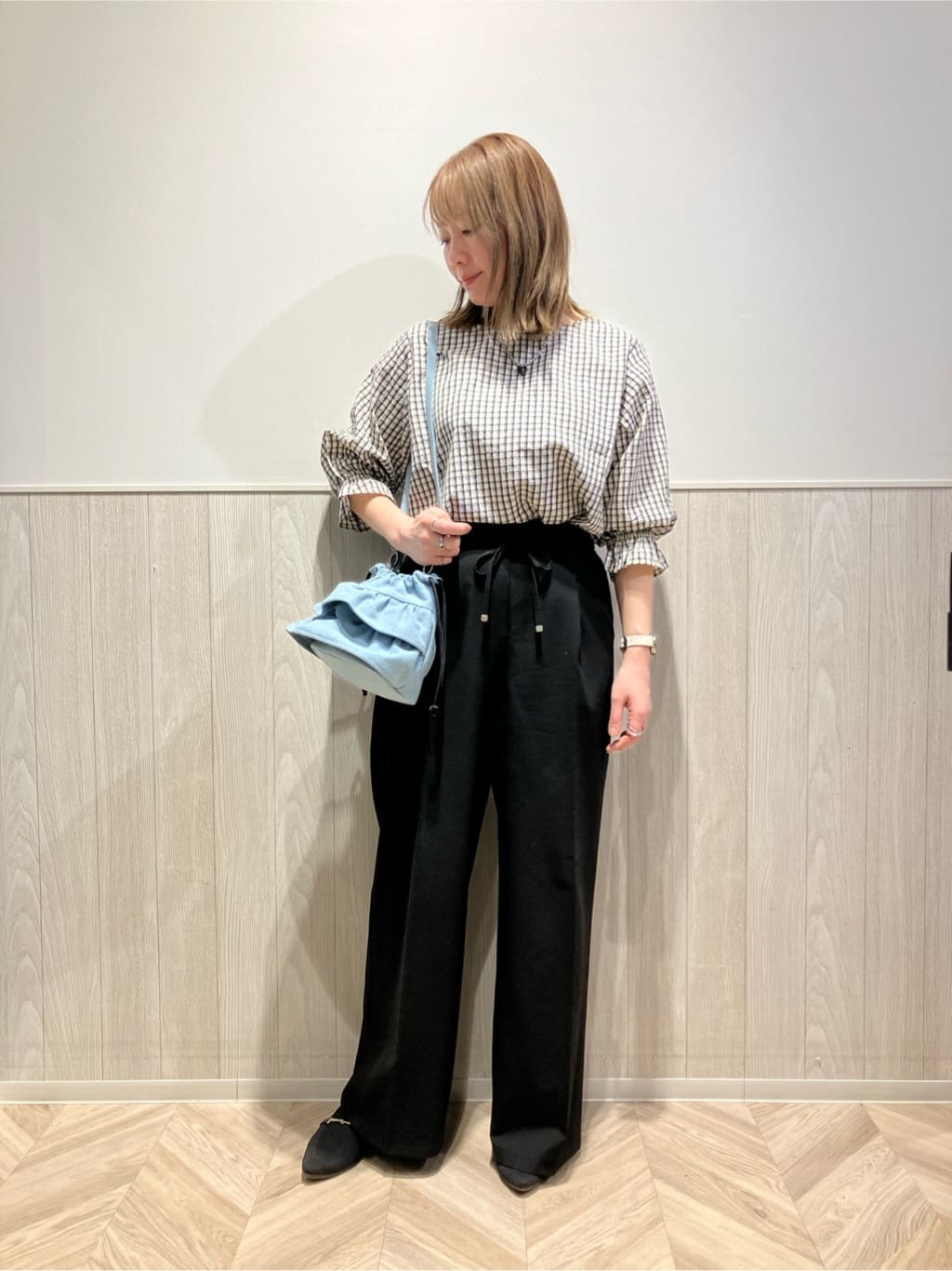 shokoさんの「SHOO･LA･RUE｜【セットアップ可/洗濯機可】上品チェックが好印象 ゆるさら6分袖ブラウス」を使ったコーディネート