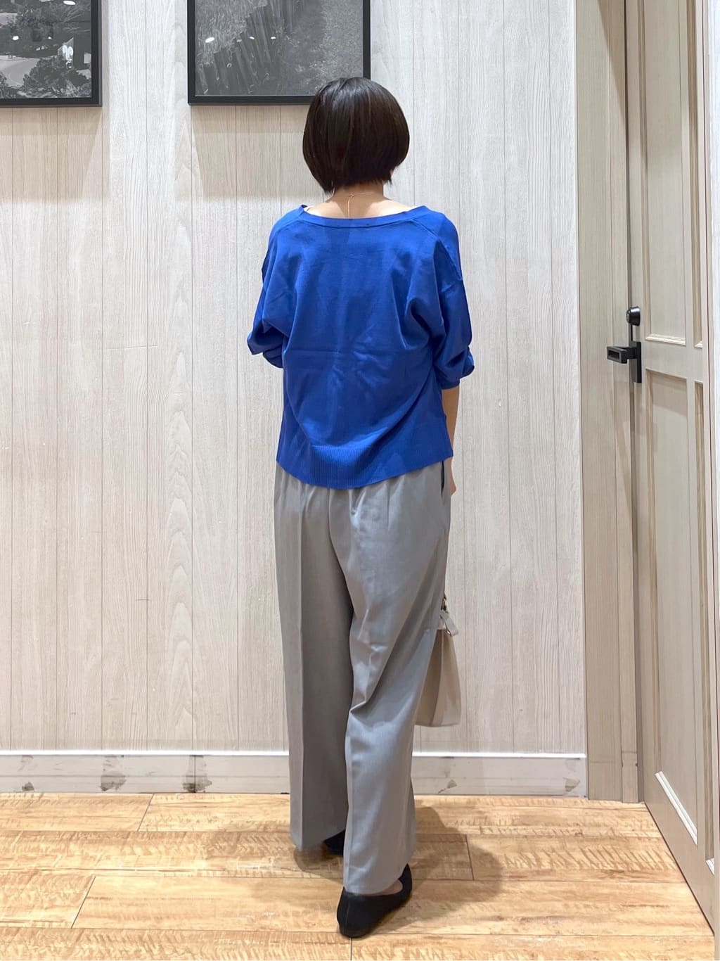 shirayuuuさんの「SHOO･LA･RUE｜【洗濯機可/UV】さらっとしたタッチが心地よい ショート丈 Vネックカーディガン」を使ったコーディネート