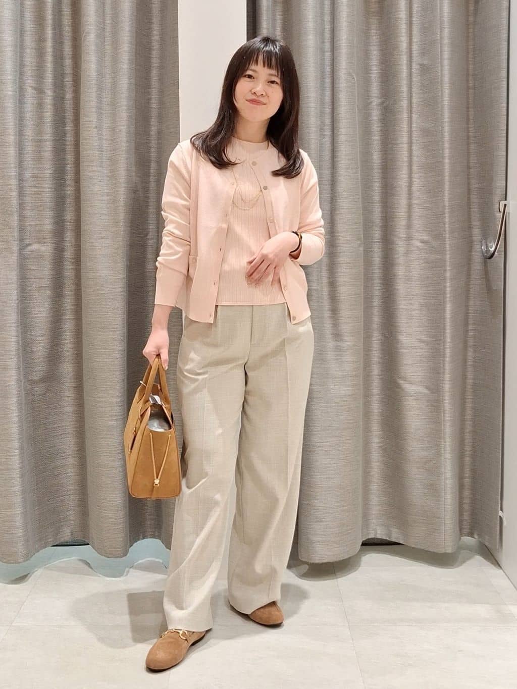 YuKaRiさんの「UNTITLED｜◆【アンサンブル可/洗える】クルーネックニットカーディガン」を使ったコーディネート