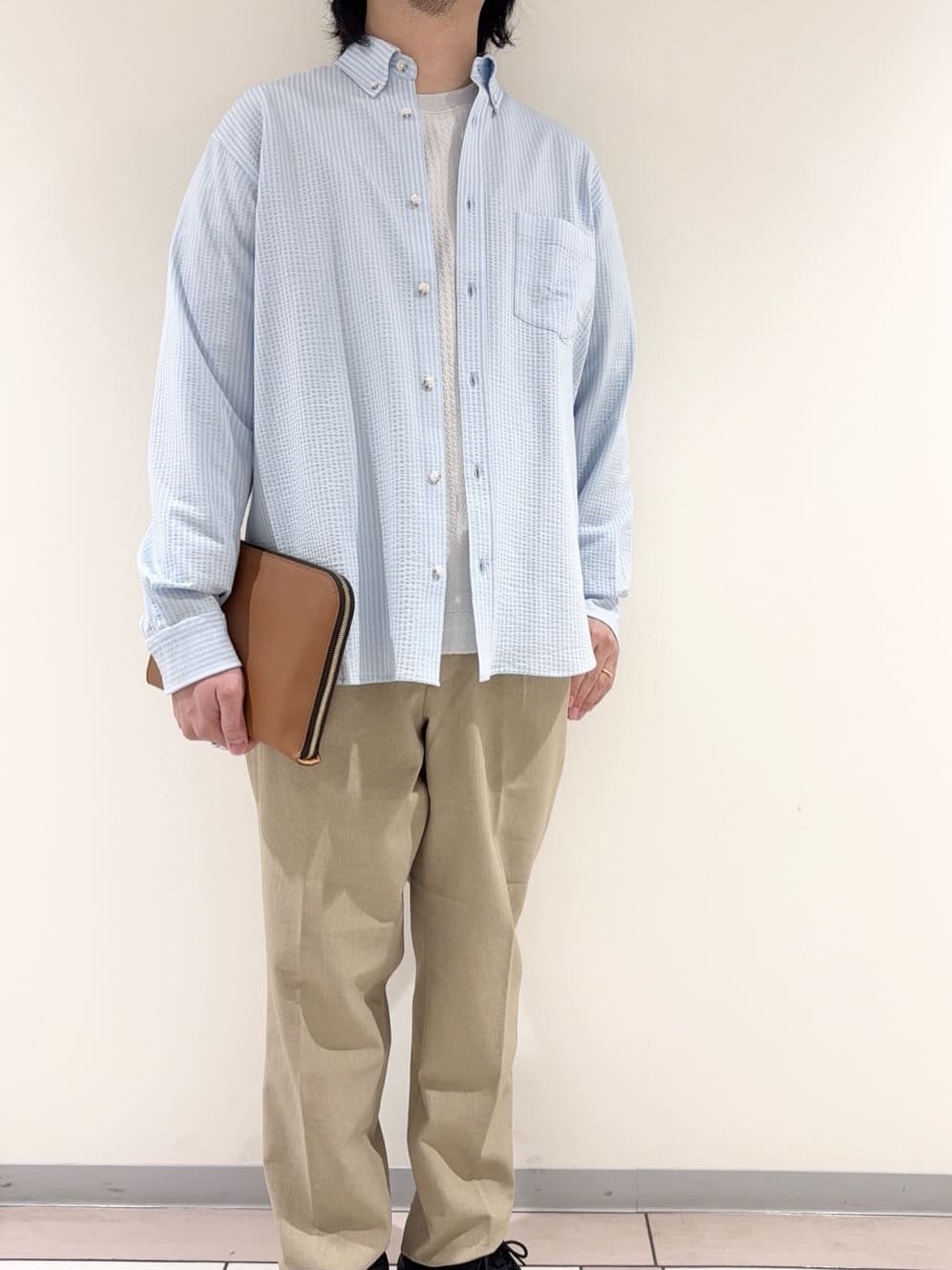 及川さんの「TAKEO KIKUCHI｜千鳥柄 ストレッチ プルオーバー」を使ったコーディネート
