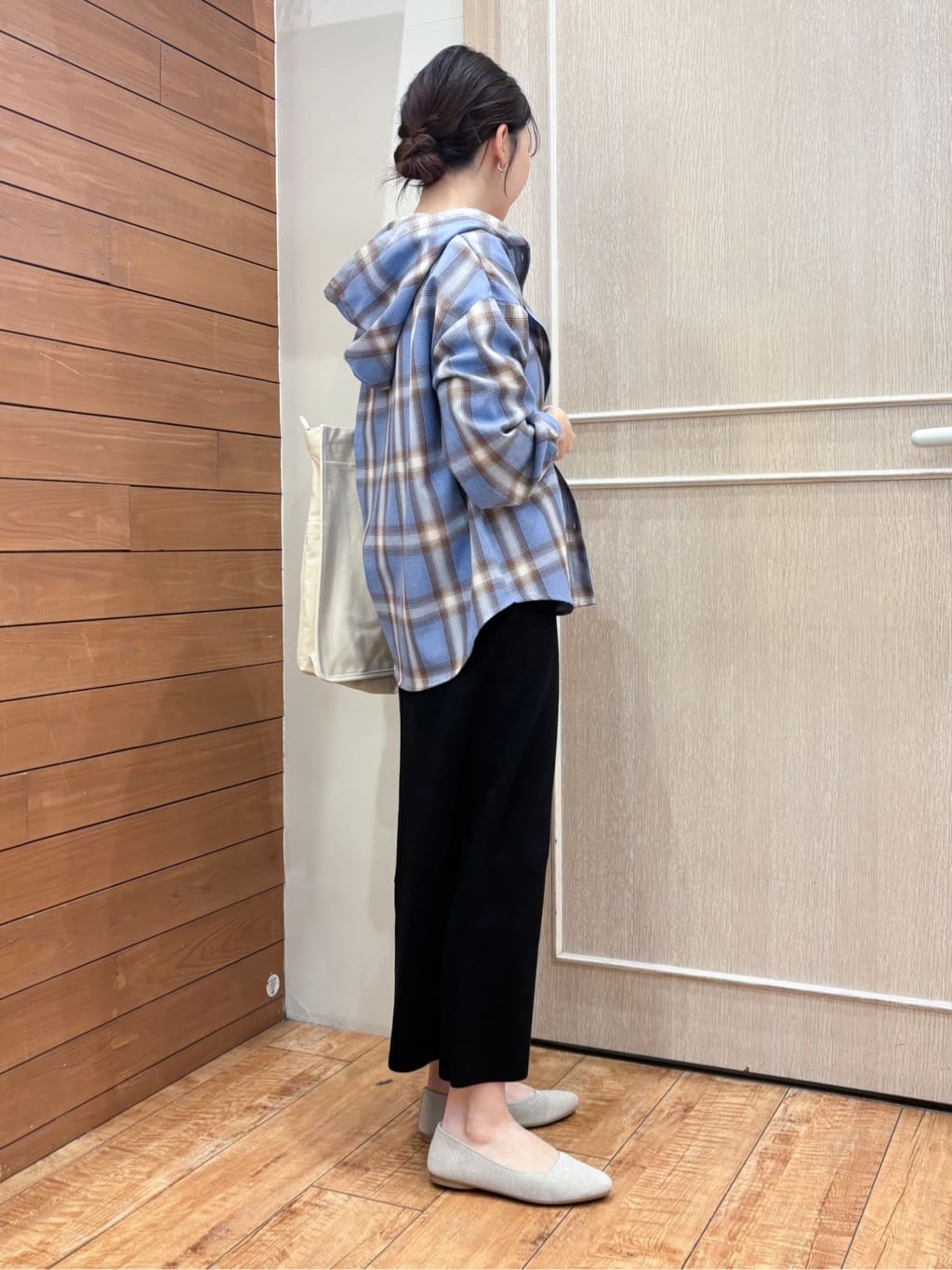 なみさんの「SHOO･LA･RUE｜【洗濯機可】涼しげで軽やかな チェックシャツパーカ」を使ったコーディネート