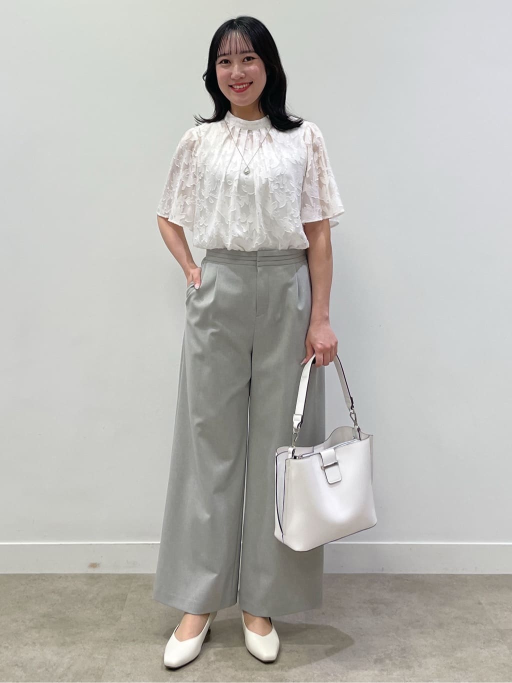 yukariさんの「Reflect｜【選べる2柄／セットアップ可】プチスタンドカラーブラウス」を使ったコーディネート