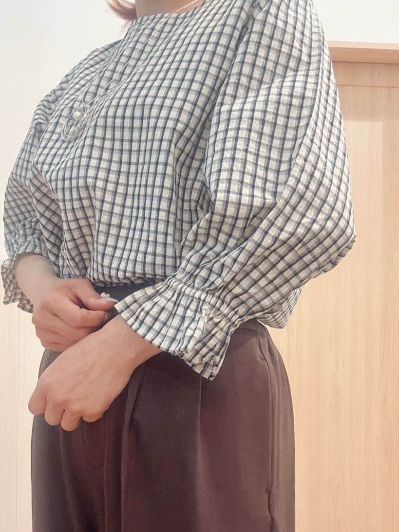 モカさんの「SHOO･LA･RUE｜【高レビュー/着丈選べる/S-LL/洗濯機可】楽ちん&times;きれい見え ストレッチワイドパンツ」を使ったコーディネート