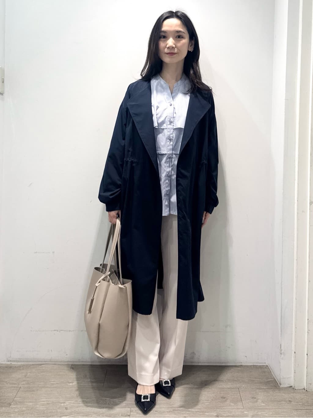 yuicciさんの「OPAQUE.CLIP｜ヴィンテージクロスノーカラーロングコート【洗濯機OK／ストレッチ／イージーアイロン】」を使ったコーディネート