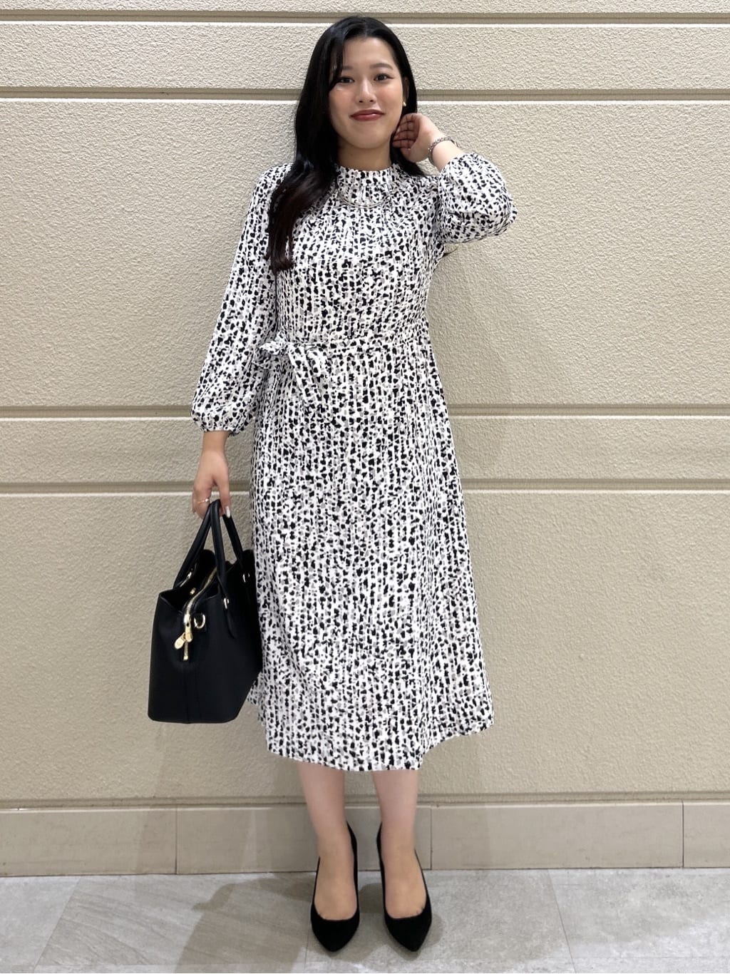 Momokaさんの「COUP DE CHANCE｜◆【手洗い可／日本製】エレガントワンピース」を使ったコーディネート