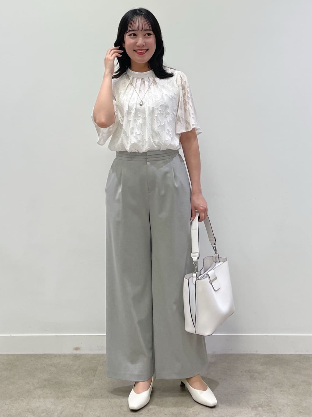yukariさんの「Reflect｜【選べる2柄／セットアップ可】プチスタンドカラーブラウス」を使ったコーディネート