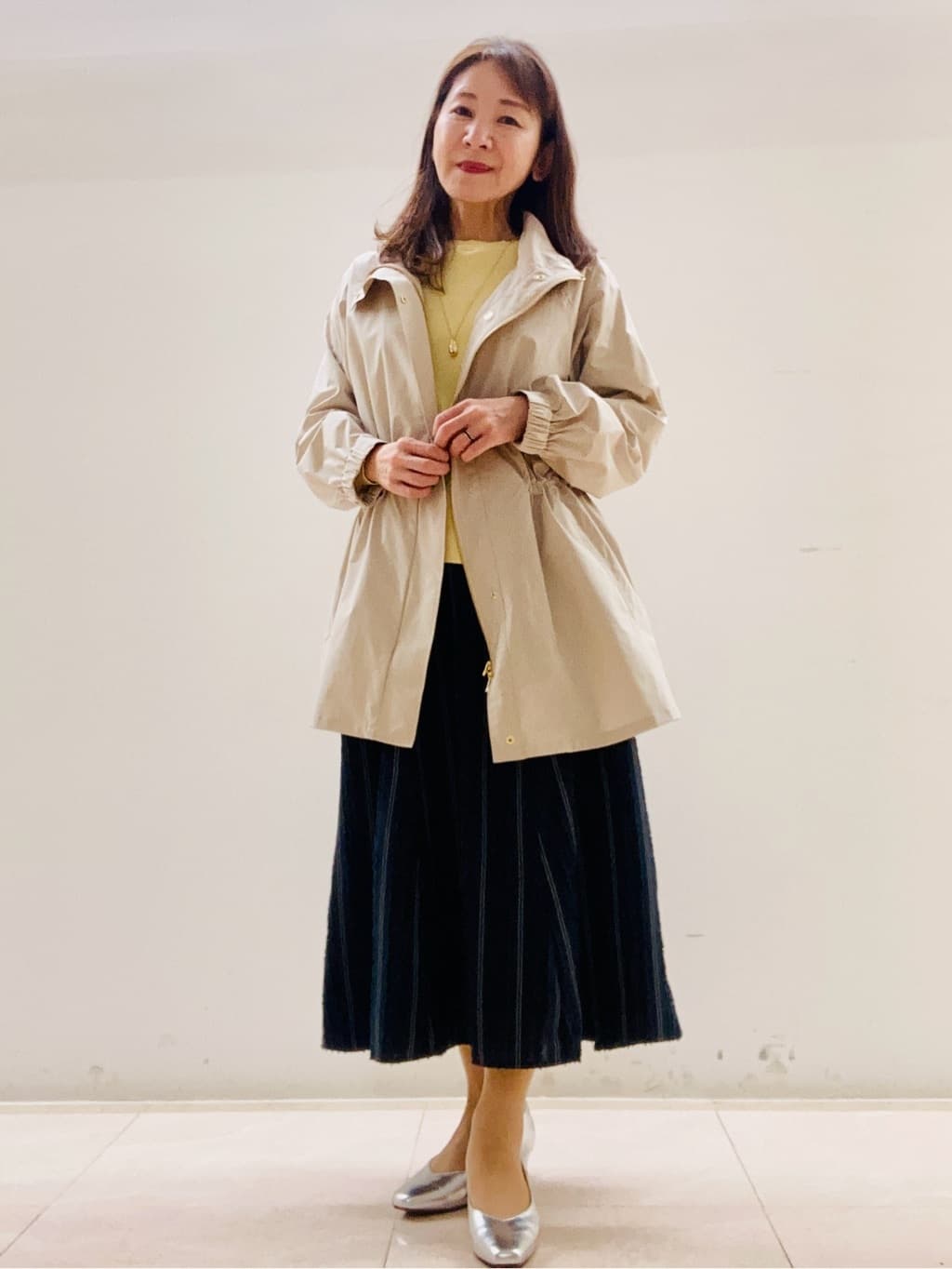 kurodaさんの「Reflect｜【撥水】ストレッチタフタミドル丈スタンドカラーコート」を使ったコーディネート