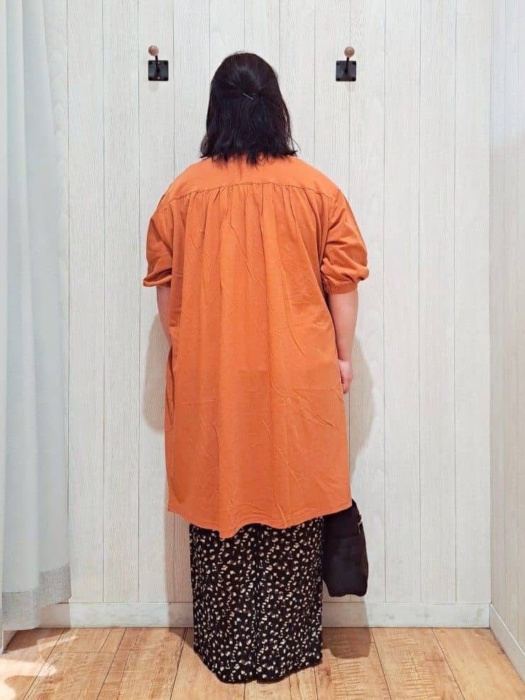 kotomiさんの「SHOO･LA･RUE｜【洗濯機可/S-LL】1枚でも羽織でも キーネックシャツワンピース」を使ったコーディネート