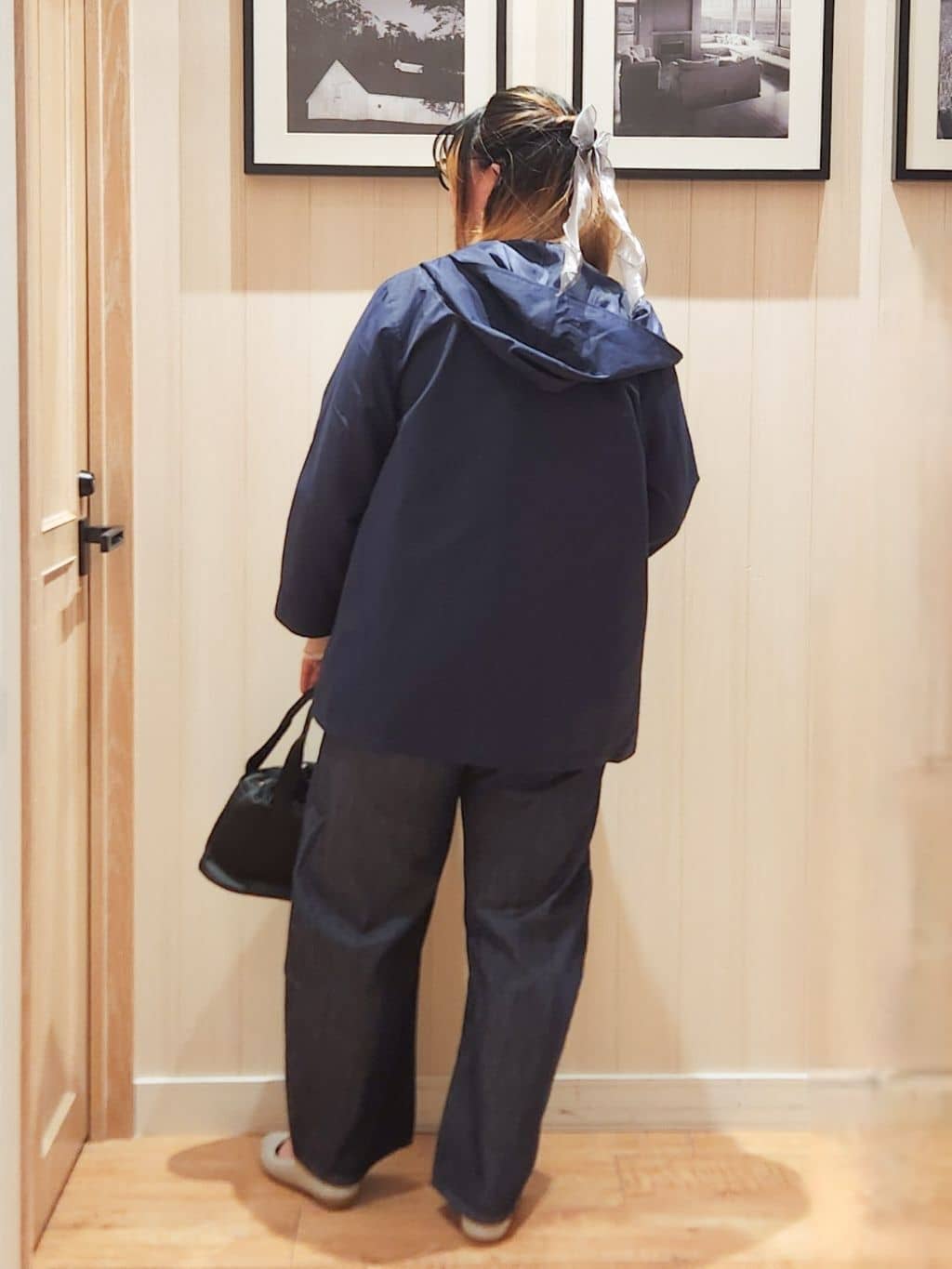 れーやんさんの「SHOO･LA･RUE｜【防花粉/洗濯機可/S-LL】ゆったり着られる 大人のテントフーディージャケット」を使ったコーディネート