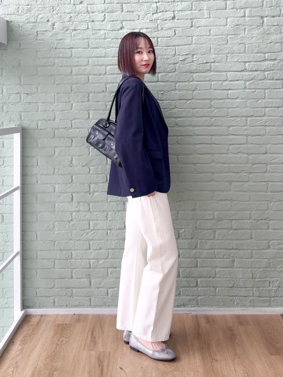 𝐜𝐡𝐢𝐤𝐚さんの「SHOO･LA･RUE｜【SHOO・LA・RUE DENIM/SS-LL】程よい厚みの ストレートデニムパンツ（10.5オン」を使ったコーディネート