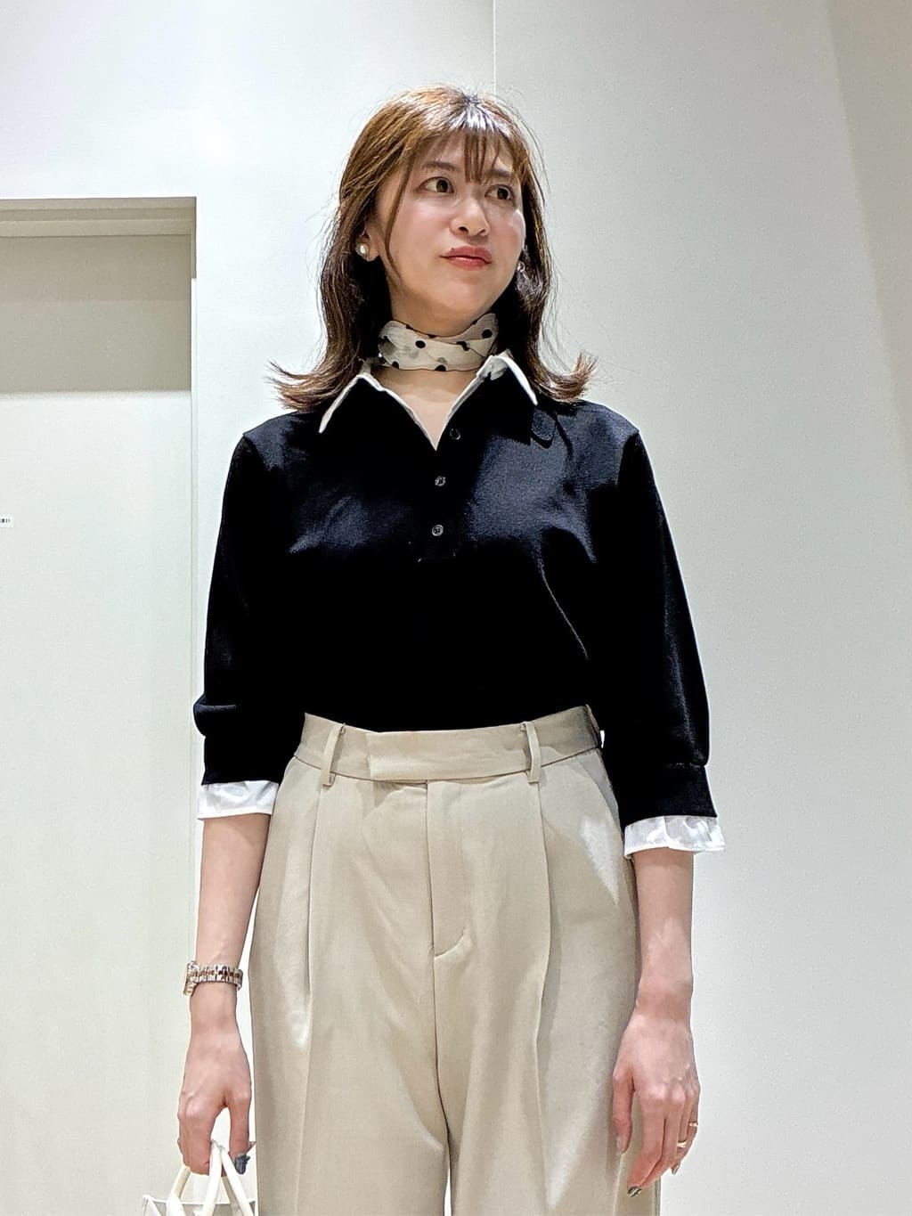 もんちゃんさんの「OPAQUE.CLIP｜美脚ストレッチストレートワイドパンツ【洗濯機OK】」を使ったコーディネート