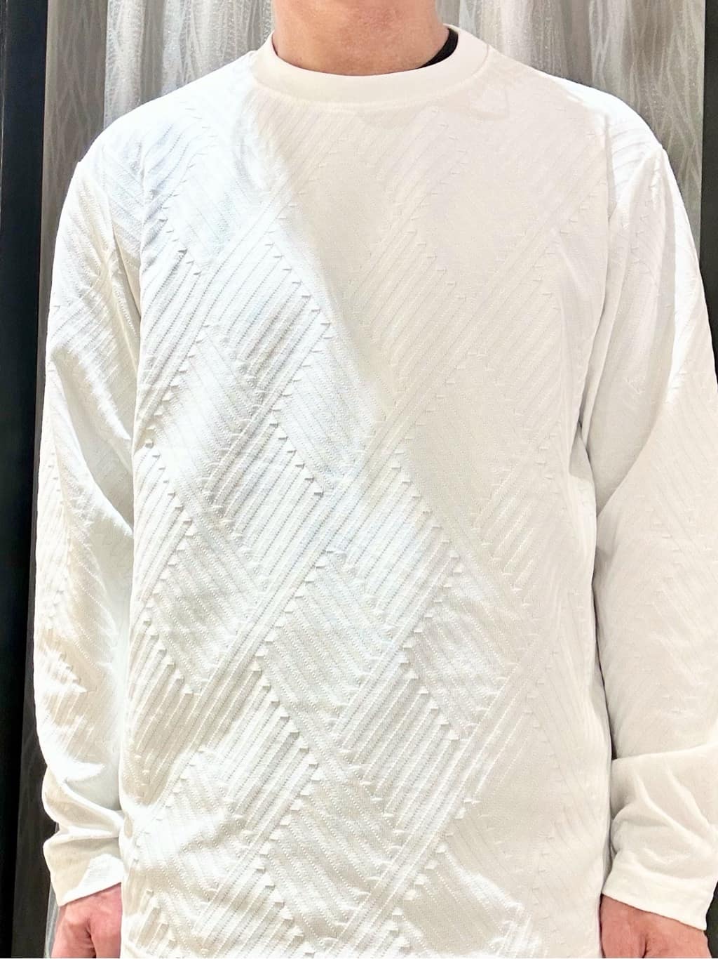 KENJI Iさんの「THE SHOP TK｜【長く愛せる、定番ロンT】リンクスジャカード長袖Tシャツ」を使ったコーディネート