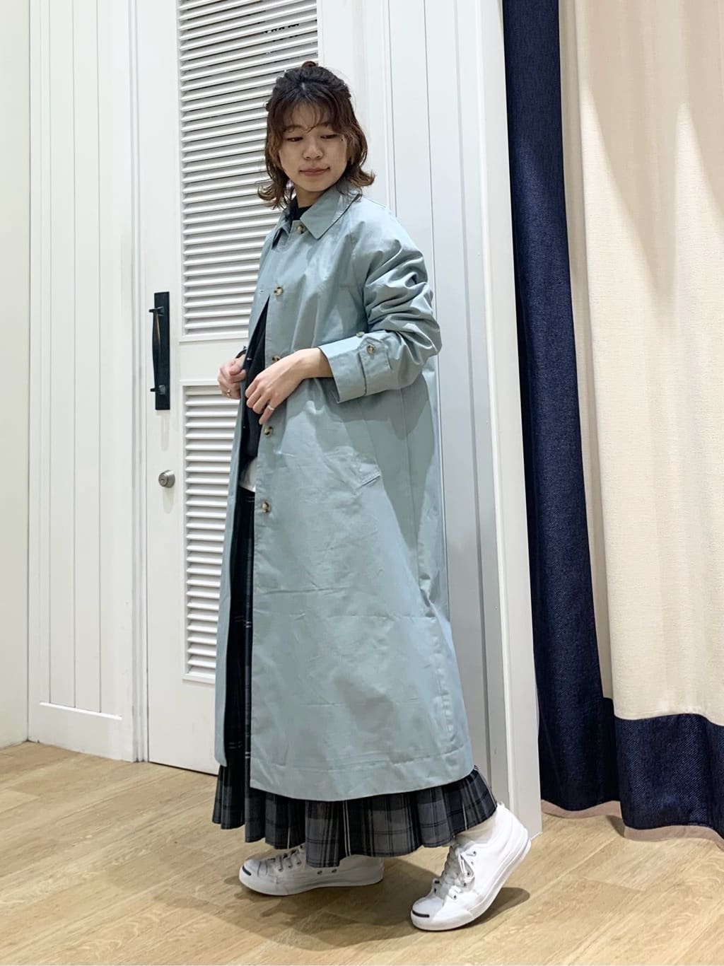IMARIさんの「Dessin｜シャンブレースプリングコート」を使ったコーディネート