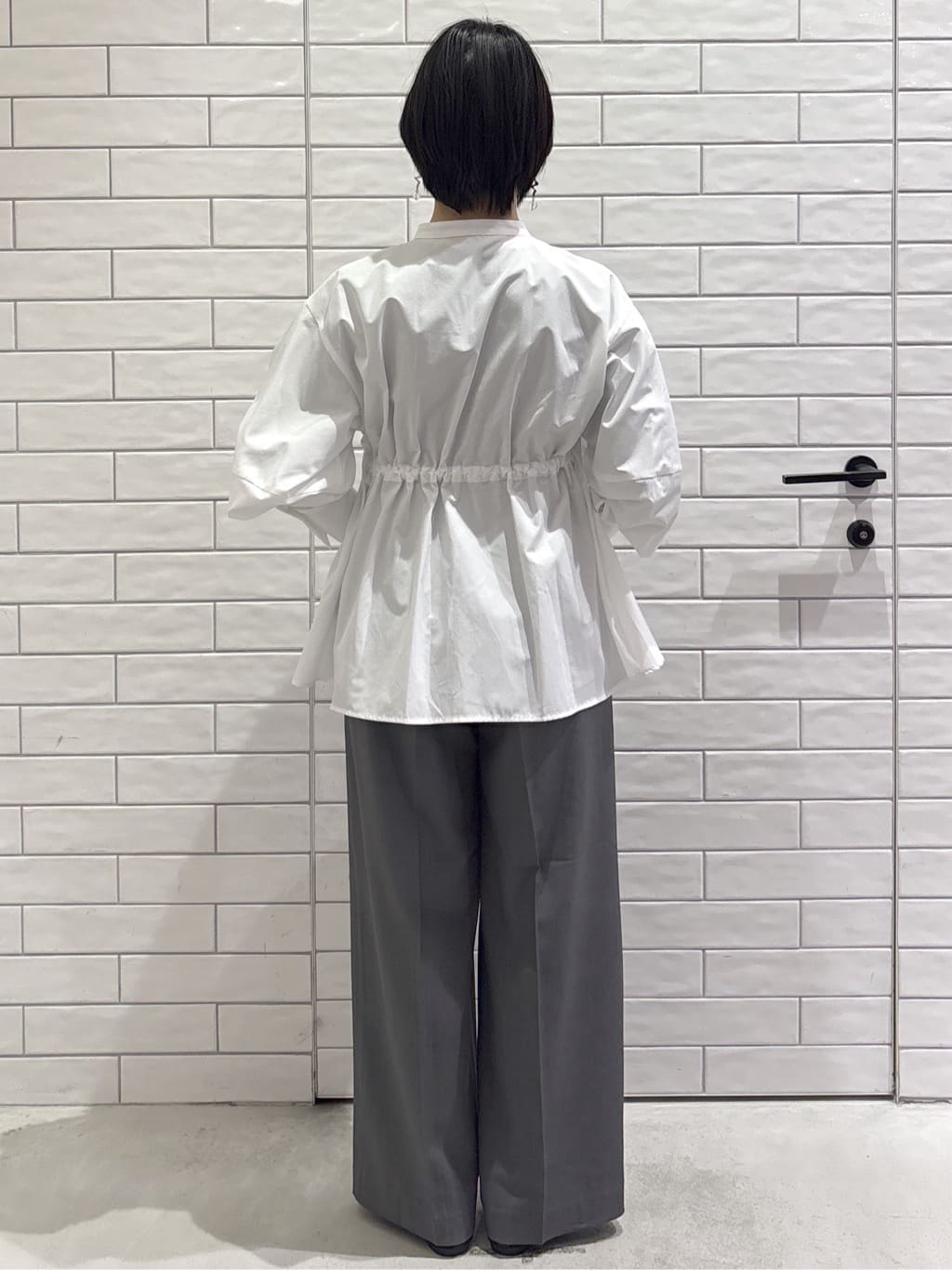ayumiさんの「OPAQUE.CLIP｜ストライプペプラムデザインブラウス【洗濯機OK】」を使ったコーディネート
