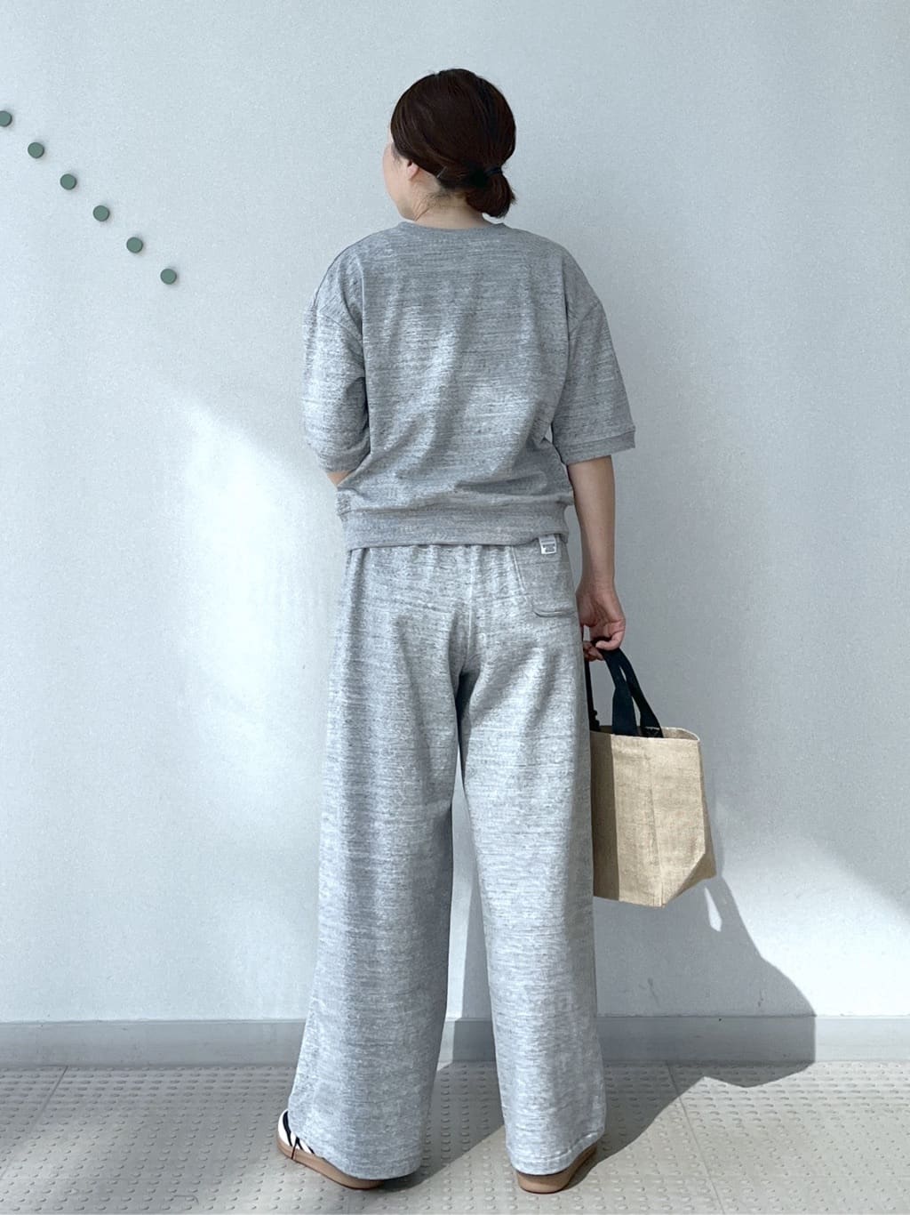 Soeさんの「DRESSTERIOR｜【セットアップ可/ウォッシャブル】ストレッチ裏毛ハーフスリーブプルオーバー」を使ったコーディネート