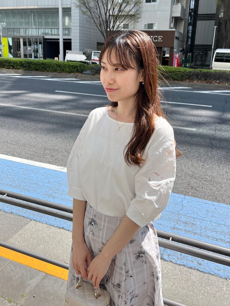 はばさんの「Couture brooch｜【接触冷感・UVカット】エンブロドルマントップス」を使ったコーディネート