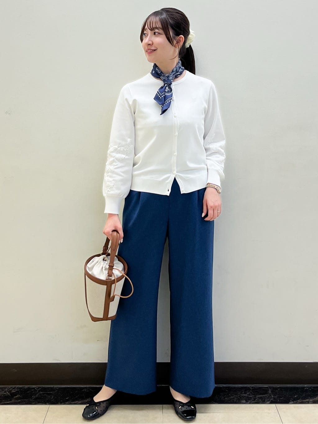 mikikoさんの「Reflect｜レースデザインスリーブカーディガン」を使ったコーディネート