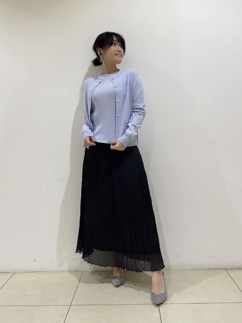 watanabeさんの「UNTITLED｜◆【アンサンブル可/洗える】クルーネックニットカーディガン」を使ったコーディネート