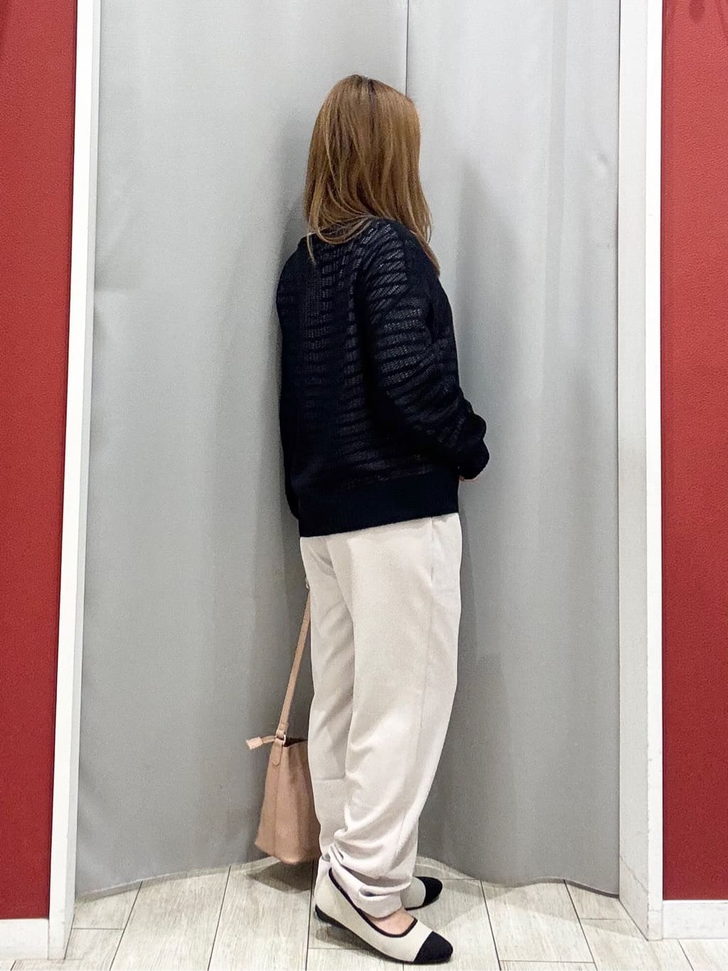 shioさんの「SHOO･LA･RUE｜【洗濯機可/S-LL】キーネックでお顔周りすっきり ざっくり編みカーディガン」を使ったコーディネート