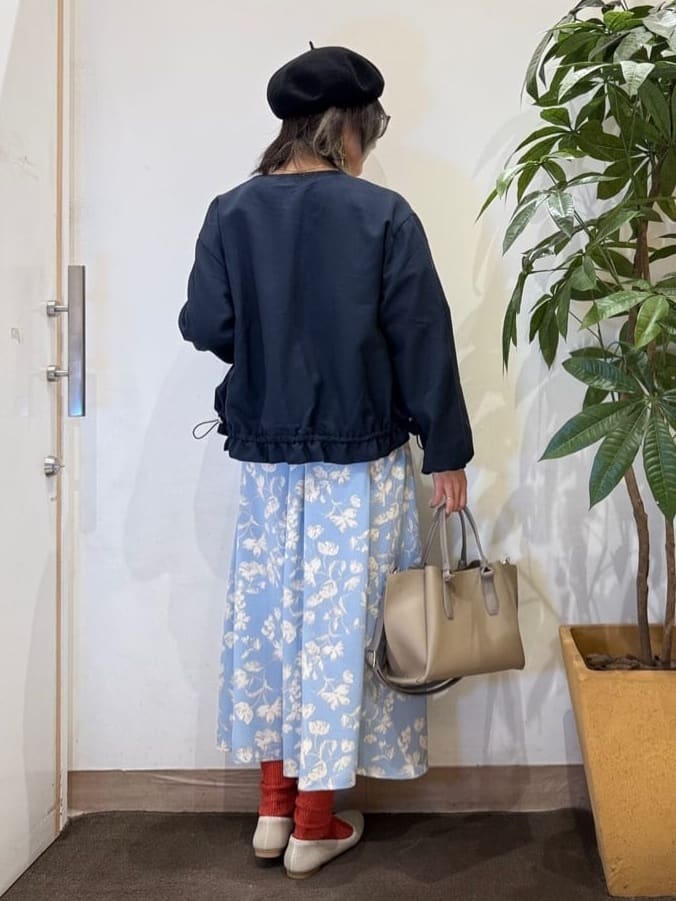 misakiさんの「SHOO･LA･RUE｜【洗濯機可/S-LL】さらりと軽やか インせず着られる すっきり見えドルマンニット」を使ったコーディネート