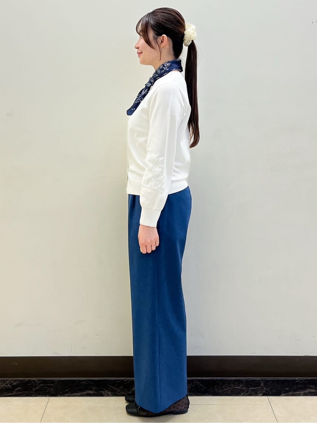 mikikoさんの「Reflect｜レースデザインスリーブカーディガン」を使ったコーディネート