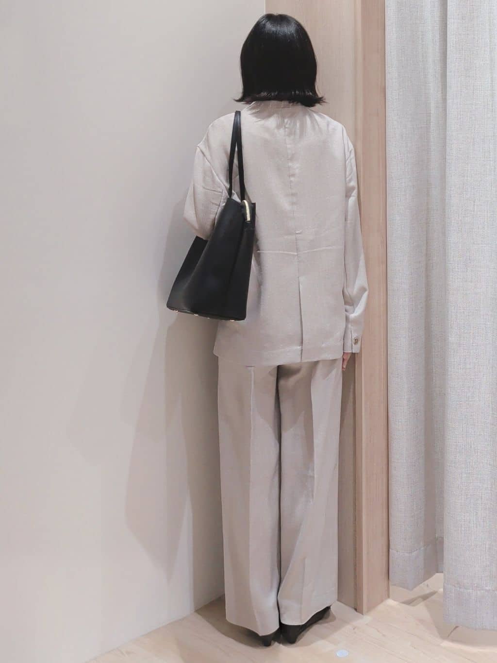 Yuiさんの「grove｜リネンライクカラーレスジャケット」を使ったコーディネート