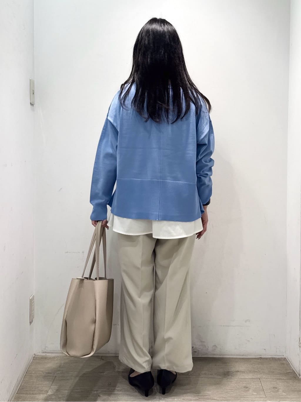 yuicciさんの「OPAQUE.CLIP｜《ツインセット》ワイドニット&times;裾フレアタンクトップ【洗濯機OK】」を使ったコーディネート