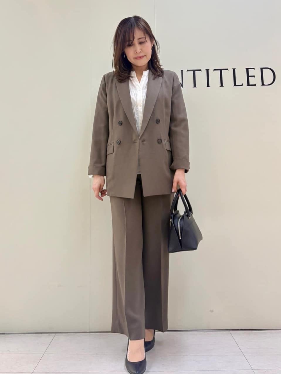 Sakaiさんの「UNTITLED｜【新色追加/セットアップ可】エアリー ダブルブレストジャケット」を使ったコーディネート