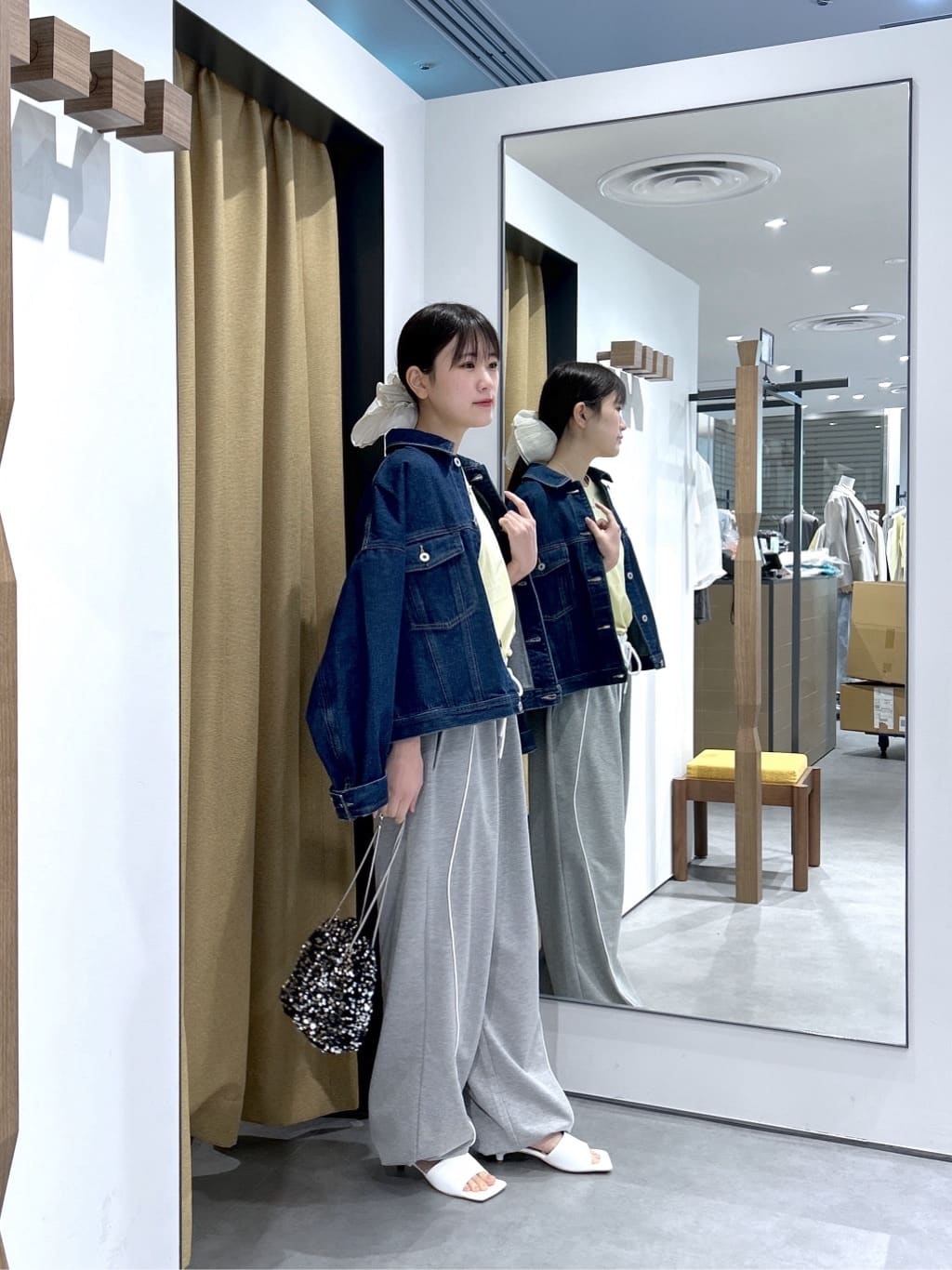 Renoさんの「INDIVI｜ボックスデニムジャケット」を使ったコーディネート