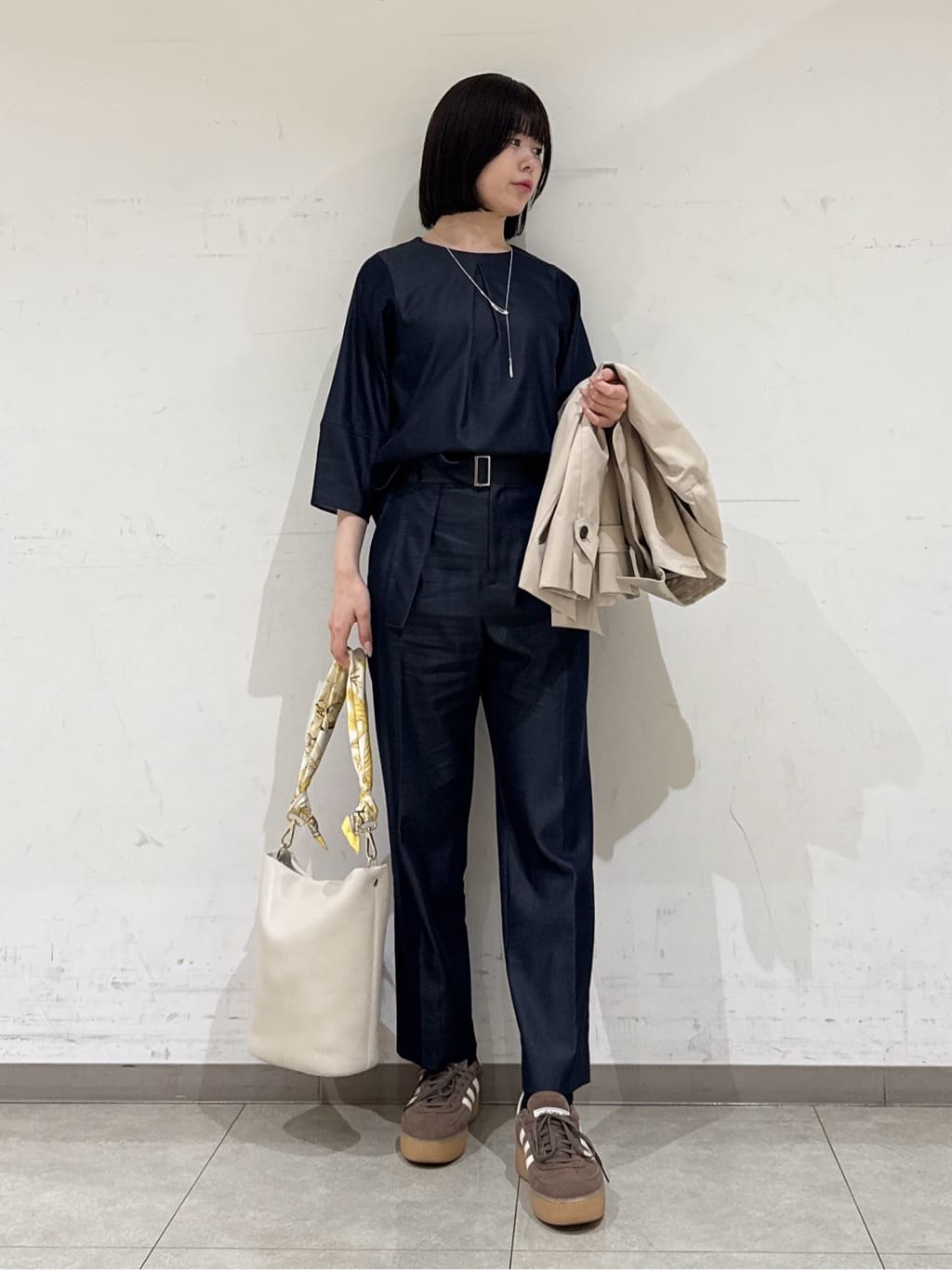 rinaさんの「INDIVI｜【洗える／UVケア／SETUP可能】デニムライク ランタン袖ブラウス」を使ったコーディネート
