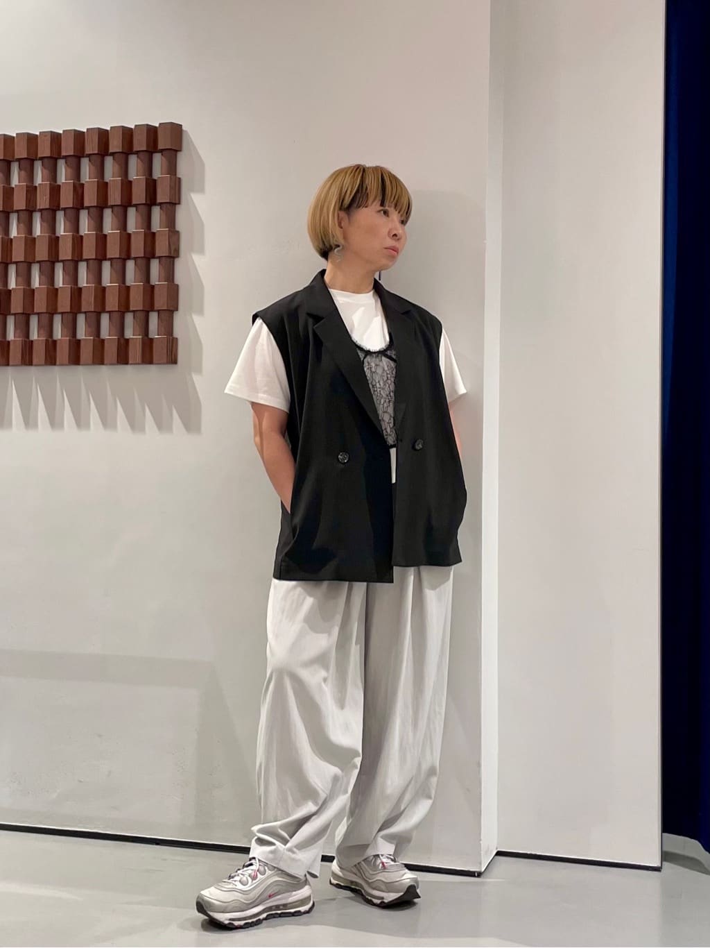 KOUさんの「INDIVI｜Comfy SET UP｜ベルテッドジレ【セットアップ対応／通勤／カセット服／接触冷感／UVカット】」を使ったコーディネート