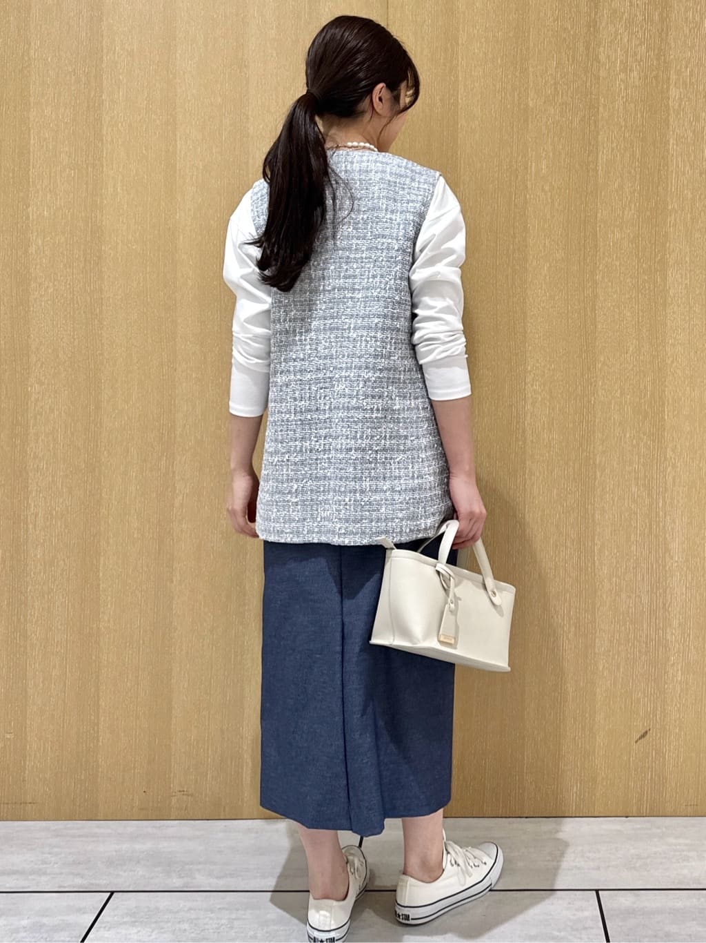 nanaさんの「UNTITLED｜【きれいめカジュアル】ツイードカラーレスジレ」を使ったコーディネート