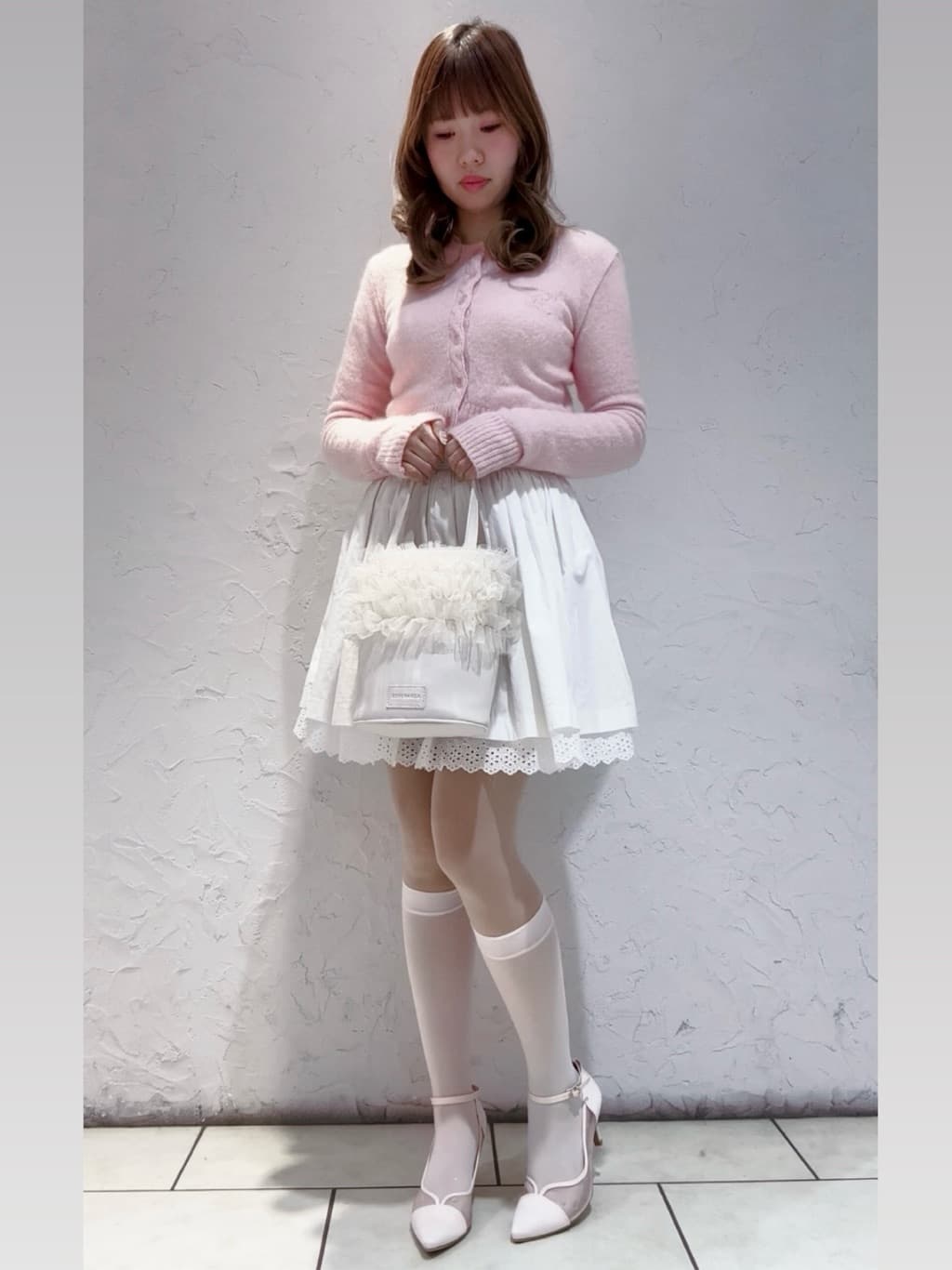 Rinaさんの「ESPERANZA｜ハートカットストラップパンプス」を使ったコーディネート