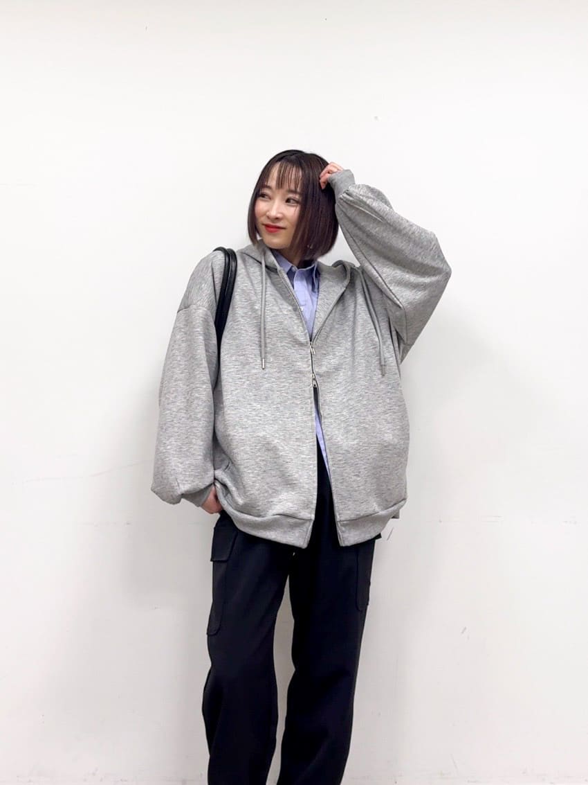 𝐜𝐡𝐢𝐤𝐚さんの「SHOO･LA･RUE｜【洗濯機可/S-LL/2WAY】こなれたカジュアルスタイルに イージーカーゴパンツ」を使ったコーディネート
