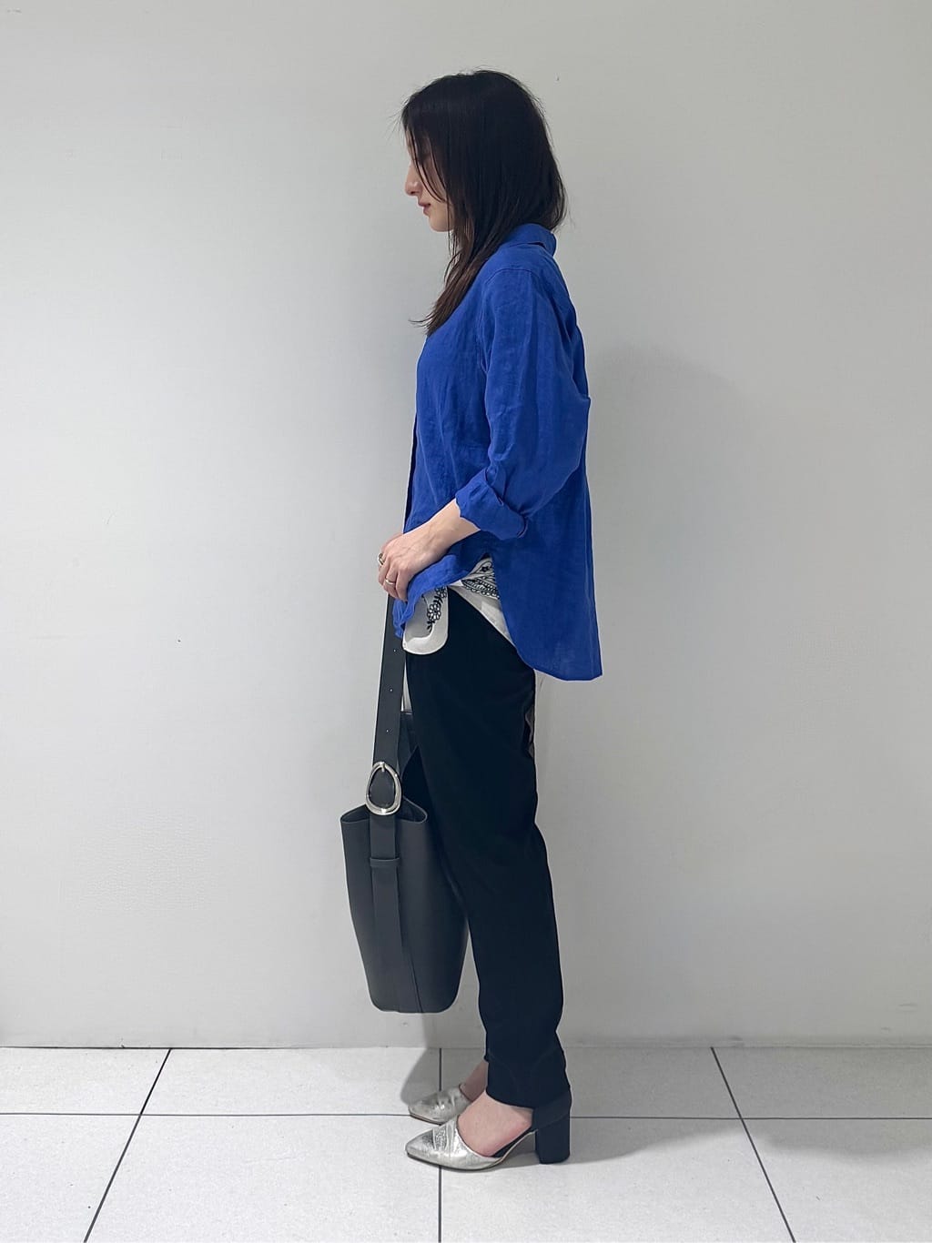 そんさんの「INDIVI｜【接触冷感／2WAY】カシュクールリネンシャツ」を使ったコーディネート