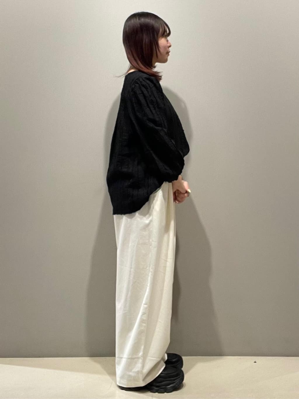 mikiさんの「OPAQUE.CLIP｜フリンジジャカードブラウス【洗濯機OK】」を使ったコーディネート