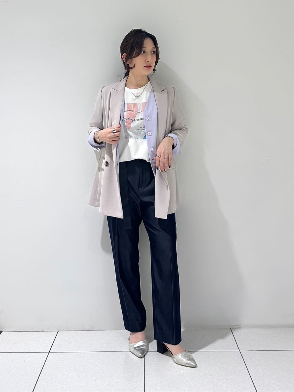 そんさんの「INDIVI｜【洗える／多機能／SETUP可】着る日傘ダブルジャケット」を使ったコーディネート