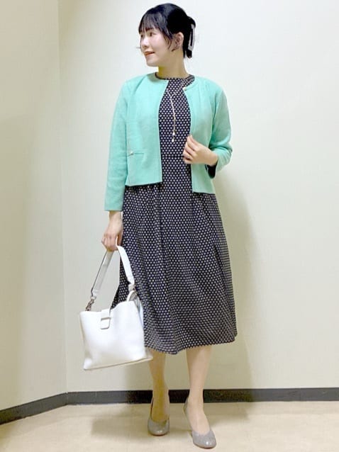  beni_gingerさんの「Reflect｜【通勤/お出かけ◎】ジオメプリントクラシカルワンピース」を使ったコーディネート