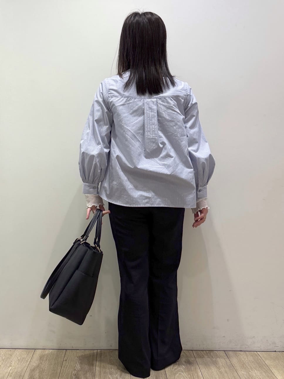mameさんの「index｜フリルキーネックシャツ【洗濯機OK／イージーアイロン／防シワ】《XS～LL／7col》」を使ったコーディネート