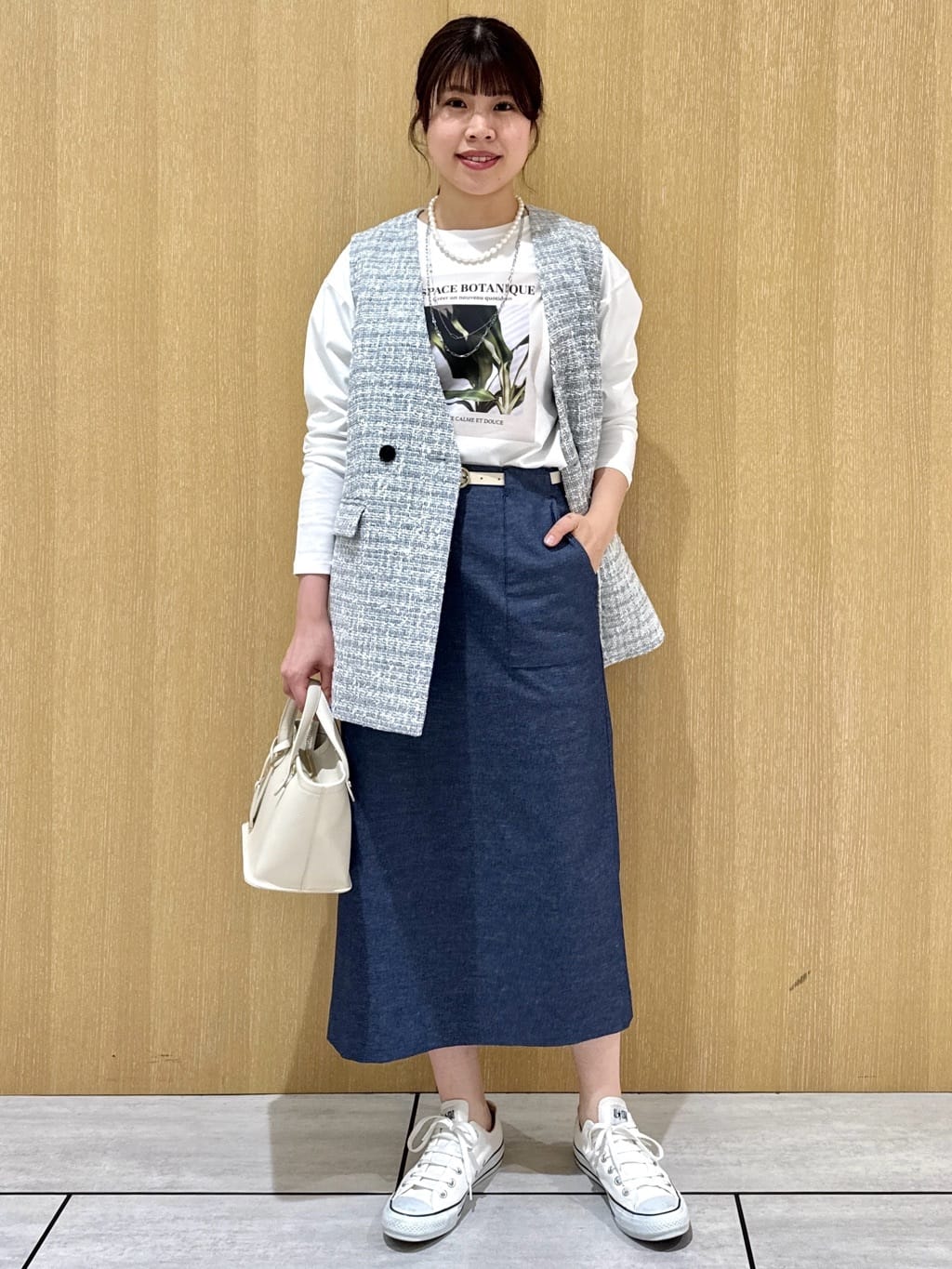 nanaさんの「UNTITLED｜【きれいめカジュアル】ツイードカラーレスジレ」を使ったコーディネート