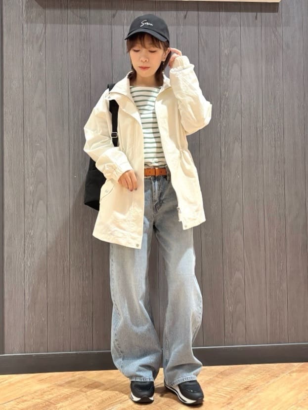 meiさんの「SHOO･LA･RUE｜【SHOO・LA・RUE DENIM/高レビュー】ゆるっと決まる こなれカーブデニムパンツ」を使ったコーディネート