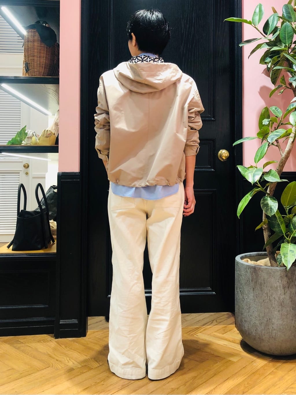 OGATAさんの「DRESSTERIOR｜【ウォッシャブル/撥水素材】撥水ツイル マウンテンパーカー」を使ったコーディネート